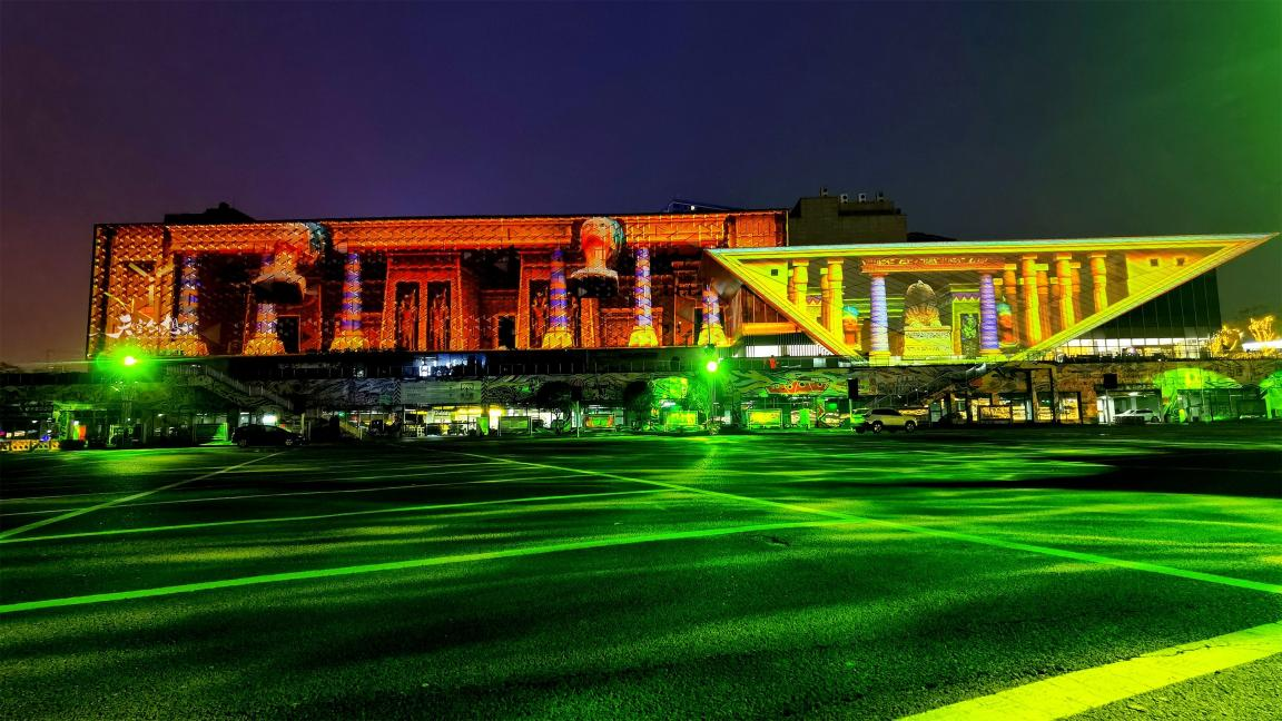 寸灘國(guó)際絲路花街建筑光影秀于7月1日開(kāi)街上演啦！(圖9)